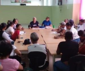 La Comuna El Árbol de las Cuatro Raíces Bolivarianas sostuvo un encuentro en la Base de Misiones y Paz en Lomas de Funval